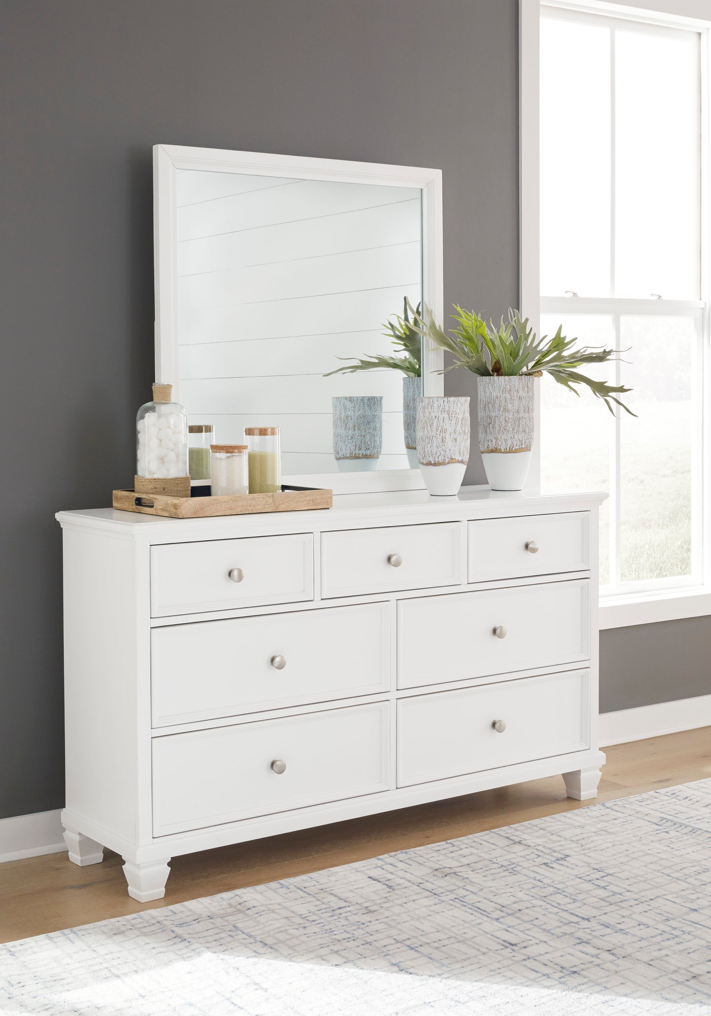 Fortman Pure White Classic Bedroom Set