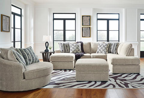 Calnita 2-Piece Sectional with Chaise