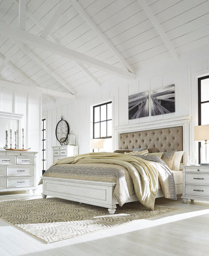 Kanwyn Whitewash Upholstered Panel Bedroom Set with Storage