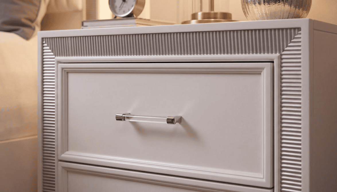 The LOLO Silver Bedroom Set