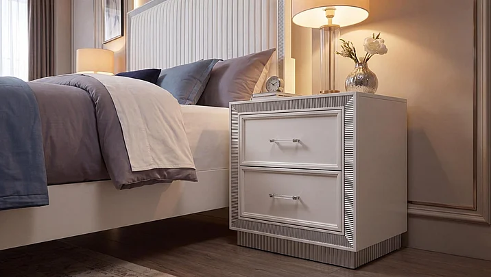 The LOLO Silver Bedroom Set