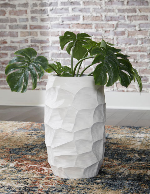 Patene Vase