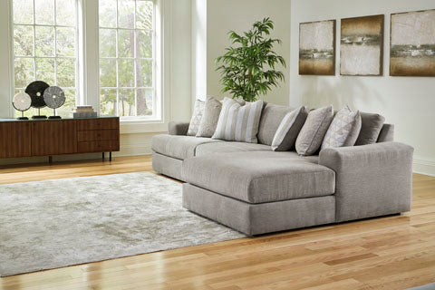 Avaliyah Ash 3-Piece Sectional with Chaise