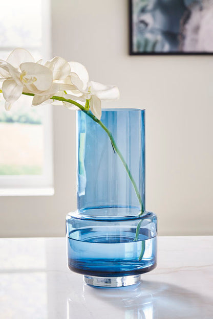 Beaen Vase