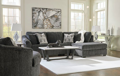 Biddeford Shadow 2-Piece Sectional with Chaise