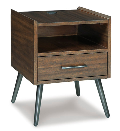 Calmoni Brown End Table