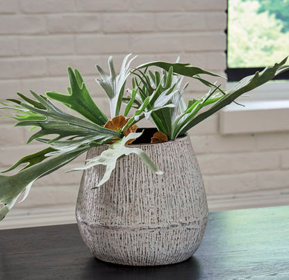 Clayden Vases