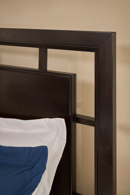 Covetown King Panel Bed