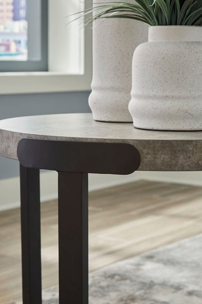 Darthurst Light Brown Coffee and End Tables Set