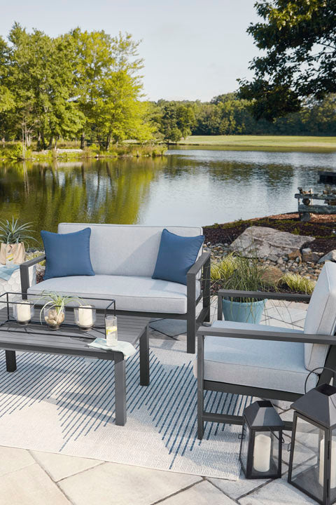 Fynnegan Gray 4-pc Outdoor Loveseat Set