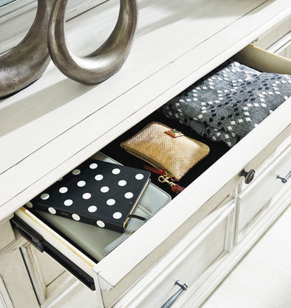 Kanwyn Whitewash Dresser