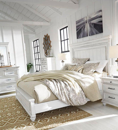 Kanwyn Panel Bedroom Set with Storage Bench