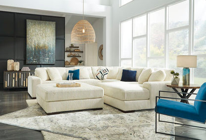 Lindyn Ivory 3-Piece Sectional with Chaise