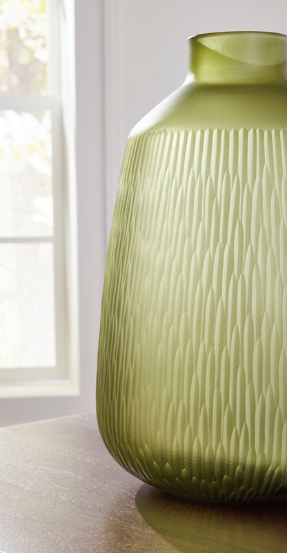 Scotty Vase