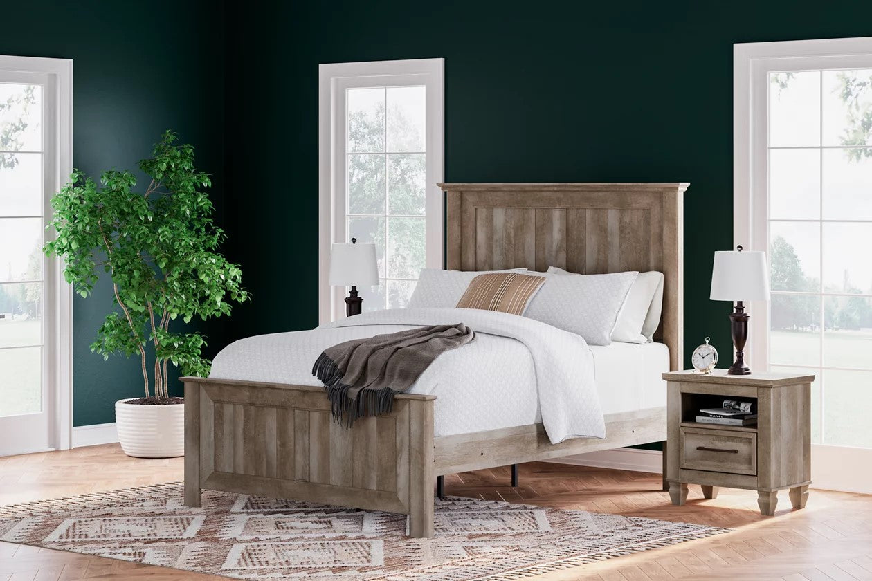 Yarbeck Panel Bedroom Set